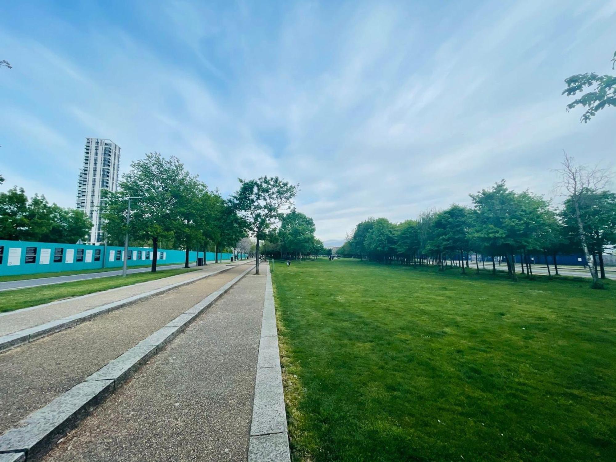 Greenwich Apartment With A River View & Balcony Near The 02 Arena & North Greenwich With Free Wifi & Fast Links Into Central Londýn Exteriér fotografie