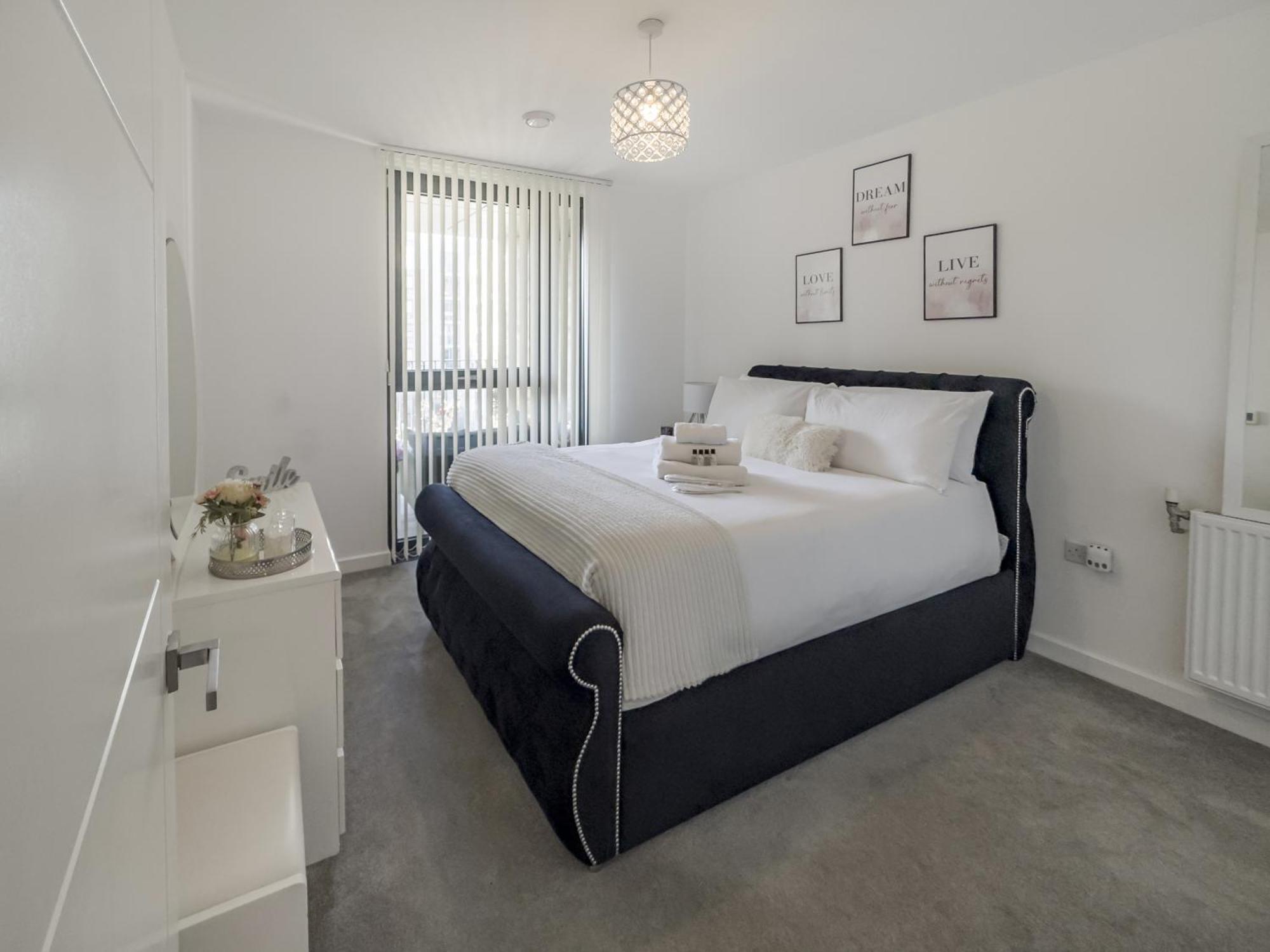 Greenwich Apartment With A River View & Balcony Near The 02 Arena & North Greenwich With Free Wifi & Fast Links Into Central Londýn Exteriér fotografie